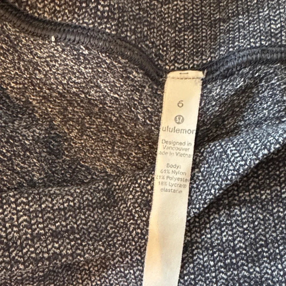 Lululemon Gray Athletic Leggings - Picture 3 of 8